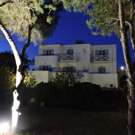 Niriides Studios Parikia  Exterior photo